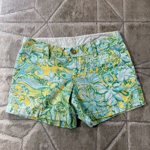 Lilly Pulitzer shorts Sz 4